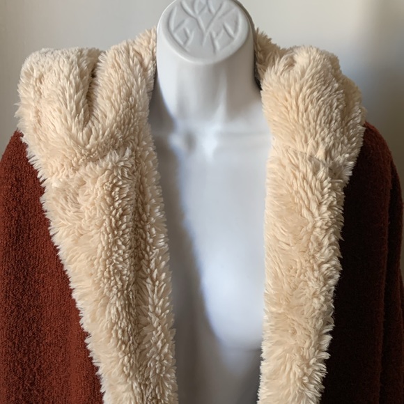 Zara Knit rusty red cardigan with faux fur hood - Picture 2 of 7